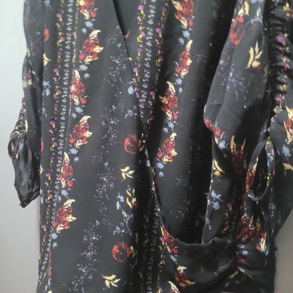 Guess Black Sheer Floral Blouse M - Picture 6 of 8